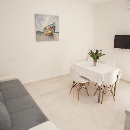 נובליה Apartment Katarina מראה חיצוני תמונה